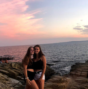 Meet your Posher, Mia